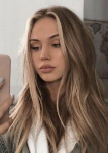 Onzorgvuldigheid nadering Riet De mooiste blonde haarkleuren 2023 | Populaire kapsels, korte kapsels,  haartrends en modetrends 2023